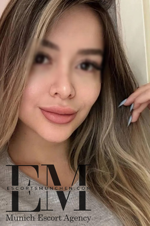 Sexy High Class Call Girl in Munchen