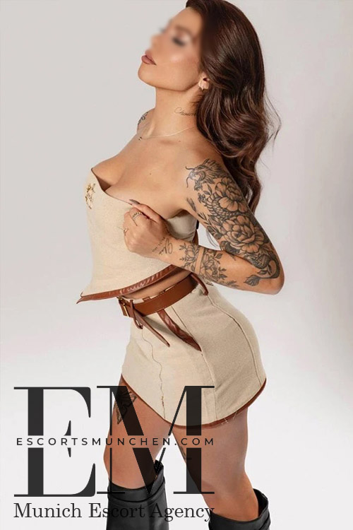 Body to Body Massage Call Girl in Munich
