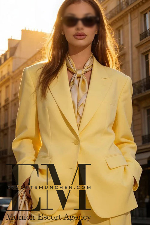 Dirty Talk Escort Girl in Munich