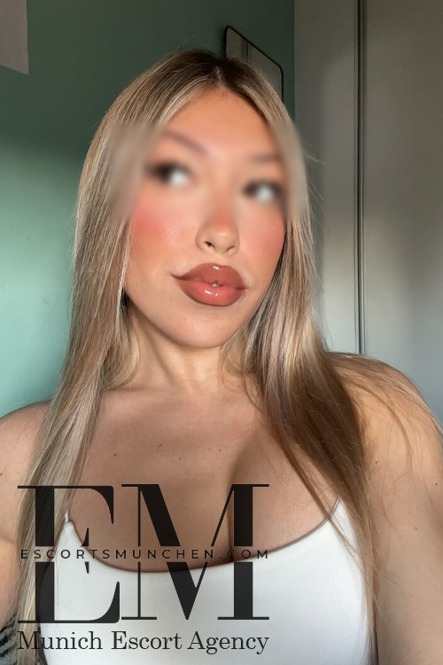 Tits Fuck Escort Lady in Munich